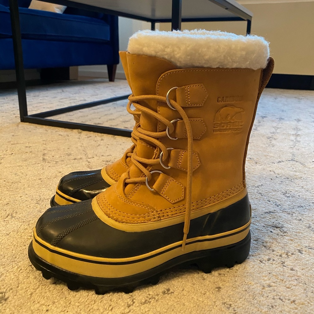 Sorel Waterproof Caribou Snowboots LIKE NEW